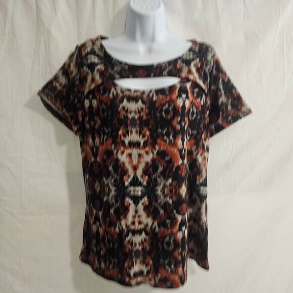 Whimsical brown rustic orange patterned keyhole bust blouse - Picture 2 of 4
